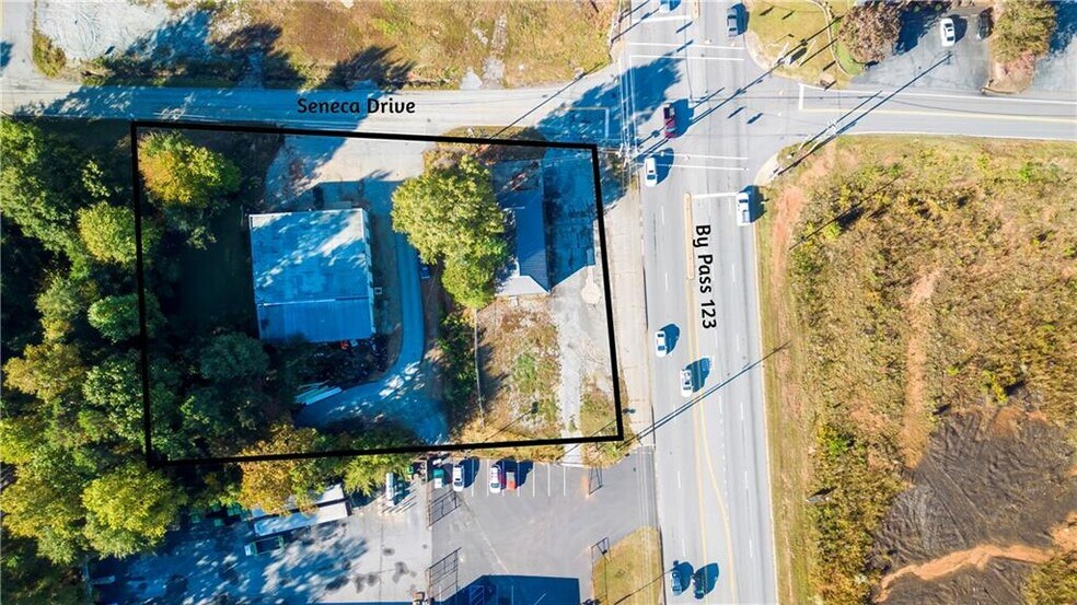 More Photos Of 879 By Pass 123 Hwy, Seneca Unknown For Lease