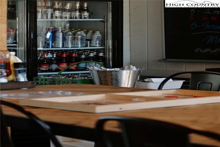 More Photos Of 3979 Jefferson Hwy, Mouth Of Wilson Restaurant For Sale