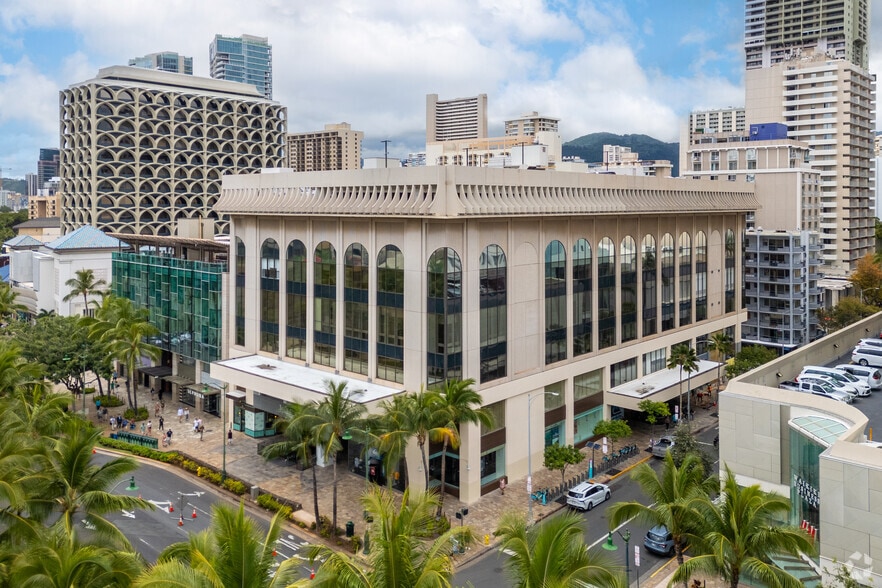 More Photos Of 2250 Kalakaua Ave, Honolulu Restaurant For Lease