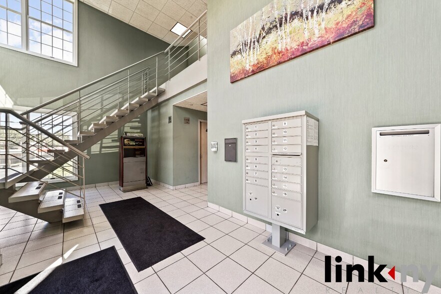 More Photos Of 545-547 Saw Mill River Rd, Ardsley Medical For Lease