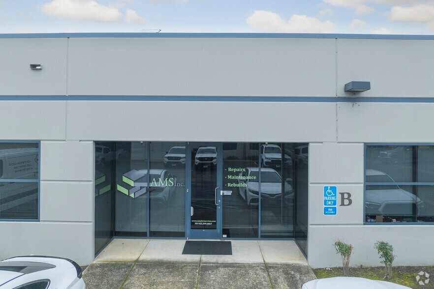 More Photos Of 1063 Serpentine Ln, Pleasanton Research And Development For Lease