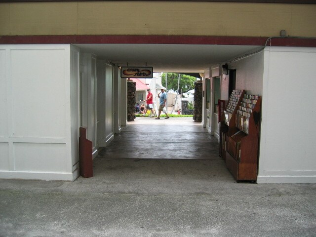 More Photos Of 75-5719 Alii Dr, Kailua Kona General Retail For Sale