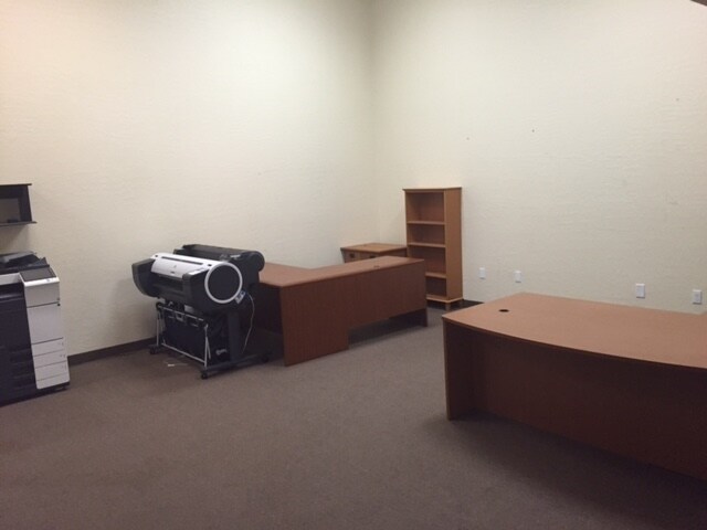 More Photos Of 1725 W Williams Dr, Phoenix Unknown For Lease