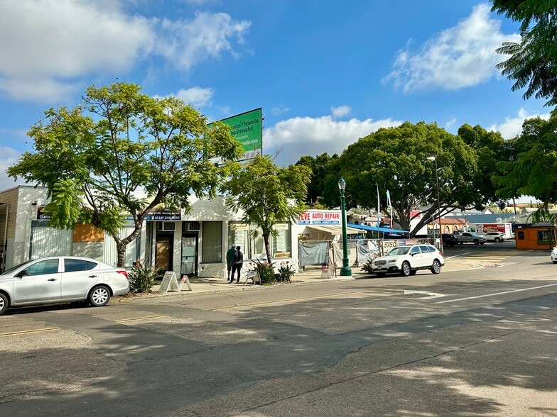 More Photos Of 3750 University Ave, San Diego Freestanding For Sale