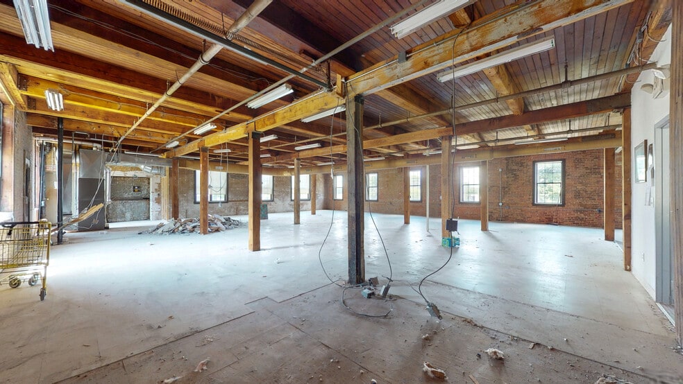 More Photos Of 35 Oakland St, Manchester Warehouse For Sale