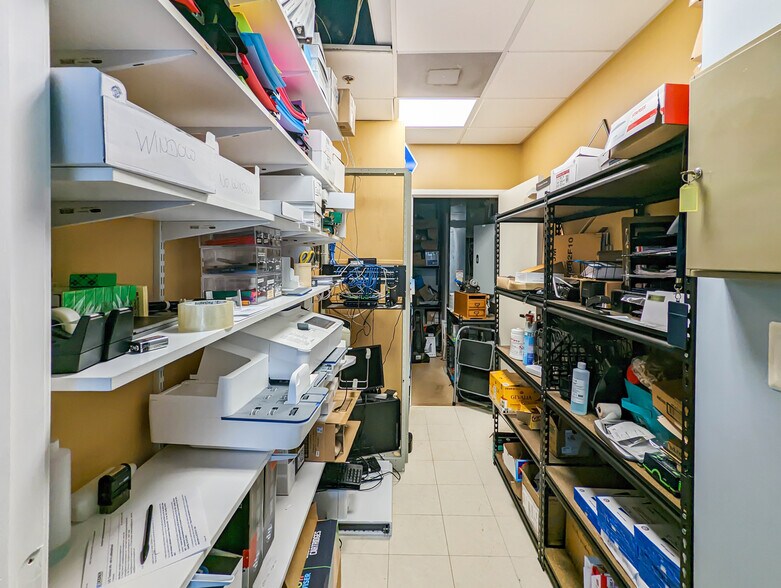 More Photos Of 19420 Golf Vista Plz, Leesburg Medical For Sale