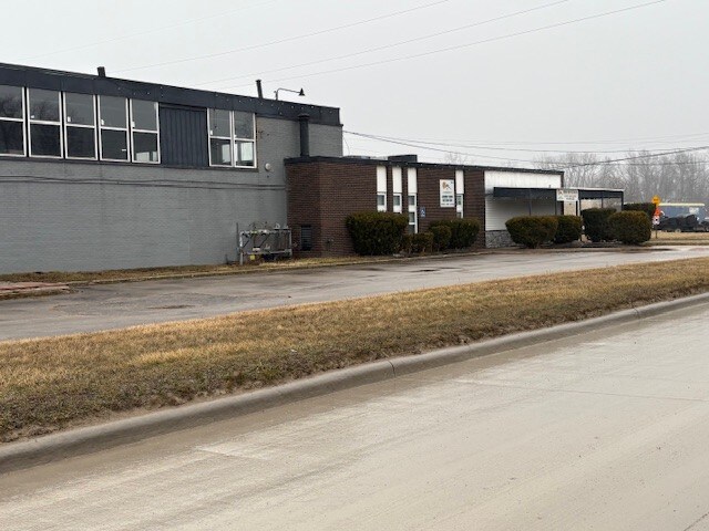 More Photos Of 1820 Iowa Ave, Lorain Warehouse For Sale