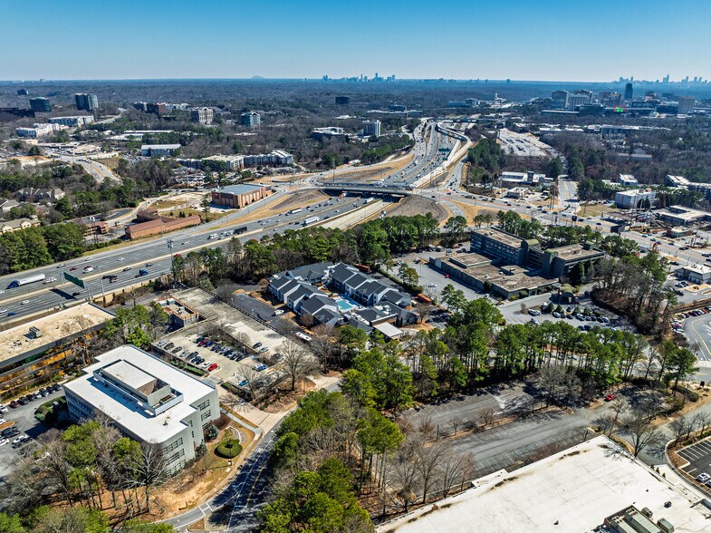 More Photos Of 2045 S Park Pl SE, Atlanta Hotel For Sale