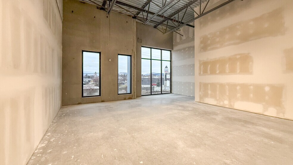 More Photos Of 3240 48 Av, Vernon Unknown For Lease