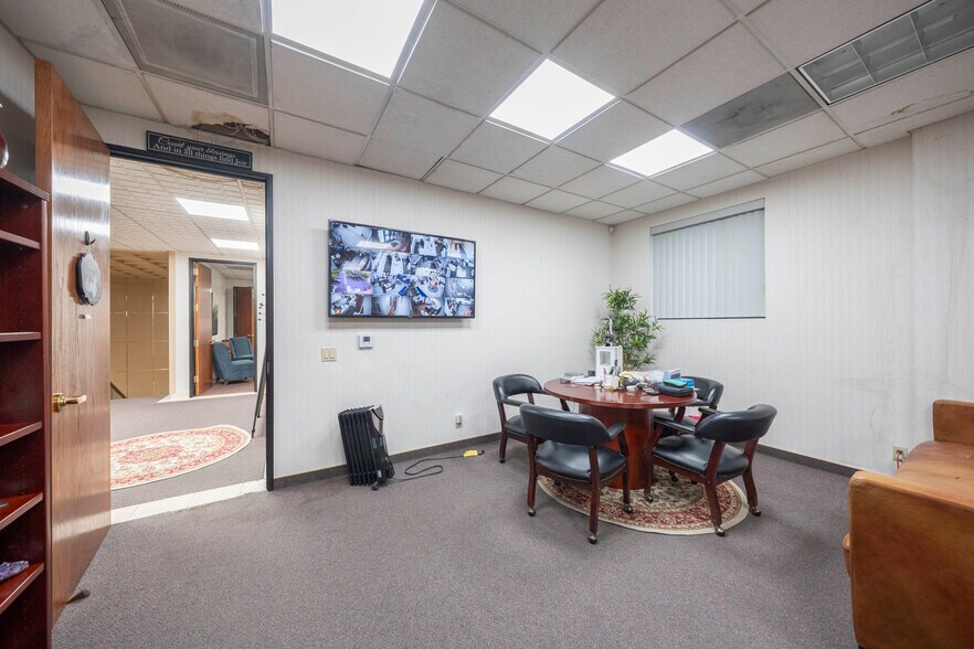 More Photos Of 910 N Amelia Ave, San Dimas Office For Lease