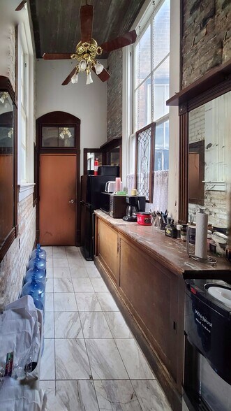 More Photos Of 310 Main St, Houston Office For Lease