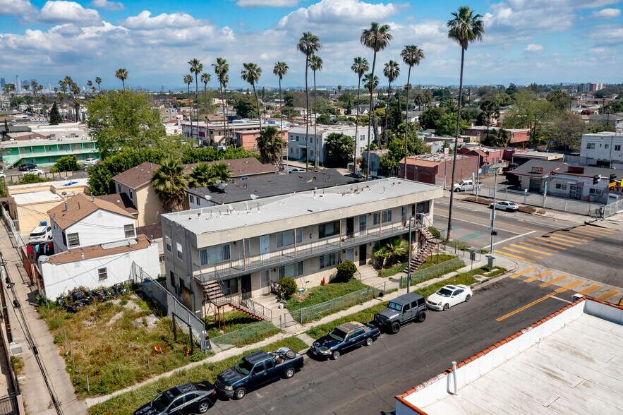 More Photos Of 8325 Avalon Blvd, Los Angeles Apartments For Sale
