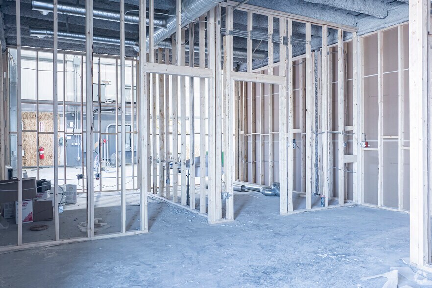 More Photos Of 233193 Range Road 283, Calgary Manufacturing For Lease