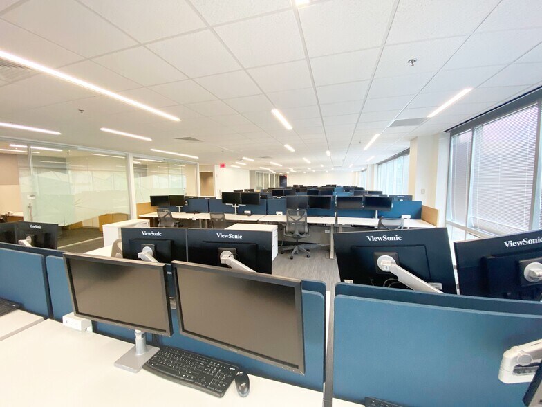More Photos Of 1110 Sanctuary Pky, Alpharetta Office For Lease