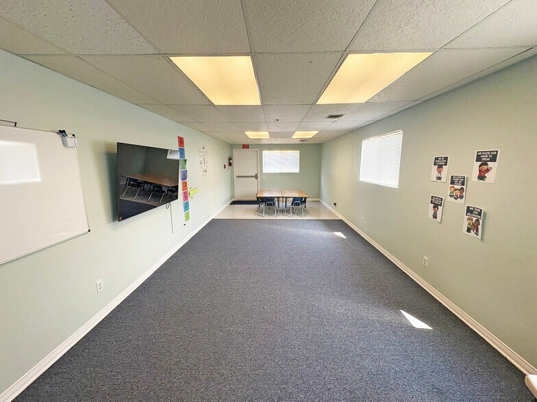 More Photos Of 1900 S Nevada St, Oceanside Schools For Lease