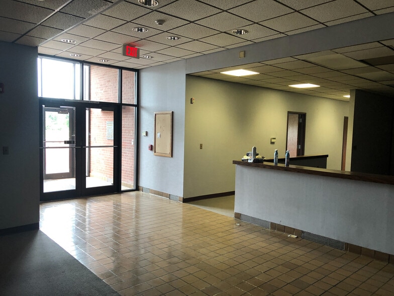 More Photos Of 21101 E State Route 78, Independence Light Distribution For Lease