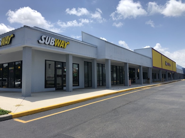 More Photos Of 1861 N Highland Ave, Clearwater General Retail For Lease