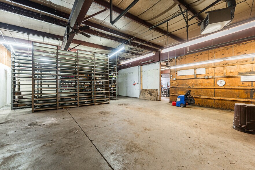 More Photos Of 560 S River St, Batavia Warehouse For Sale