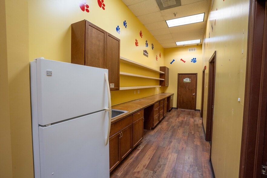 More Photos Of 33550 US Highway 19 N, Palm Harbor Freestanding For Lease