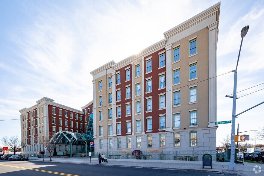 More Photos Of 4502 Ditmars Blvd, Astoria Apartments For Lease