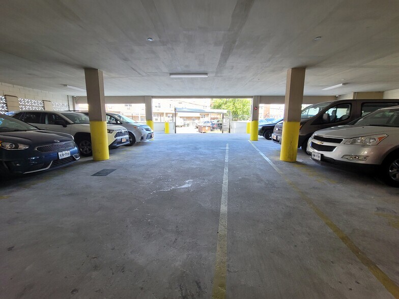 More Photos Of 76-09 Queens Blvd, Elmhurst Office For Lease