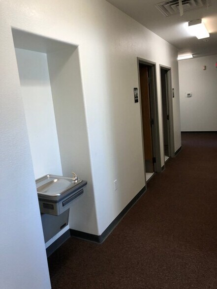 More Photos Of 1800 E 30th St, Farmington Office For Lease
