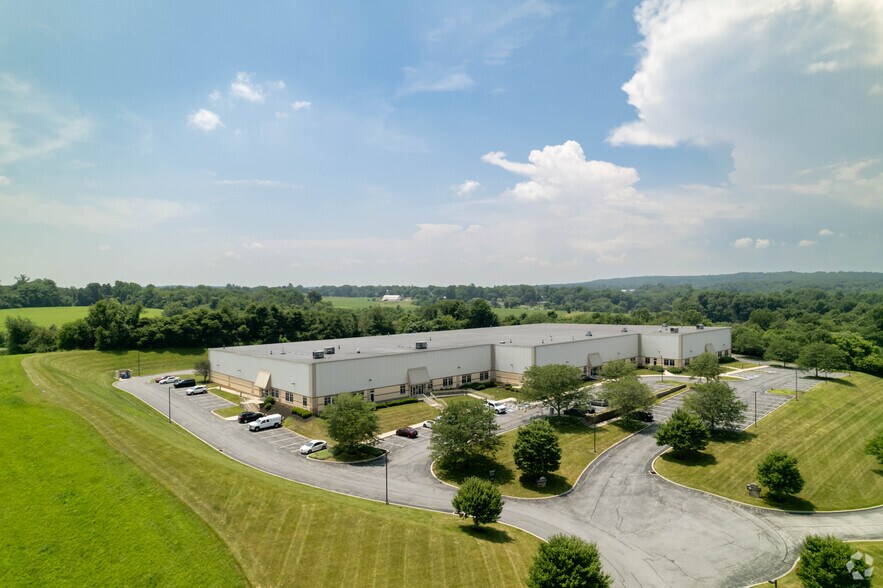 More Photos Of 100 Cheshire Ct, Coatesville Warehouse For Lease