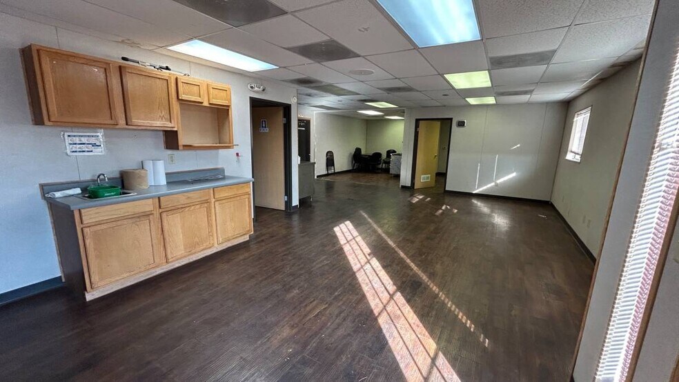 More Photos Of 2144 E Roosevelt St, Phoenix Light Distribution For Sale