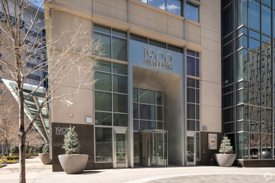 More Photos Of 1900 16th St, Denver Office For Lease