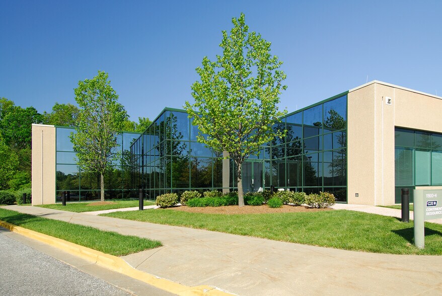 More Photos Of 12200 Plum Orchard Dr, Silver Spring Unknown For Lease