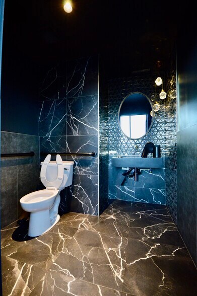 More Photos Of 535 Madison Ave, Covington Office For Lease