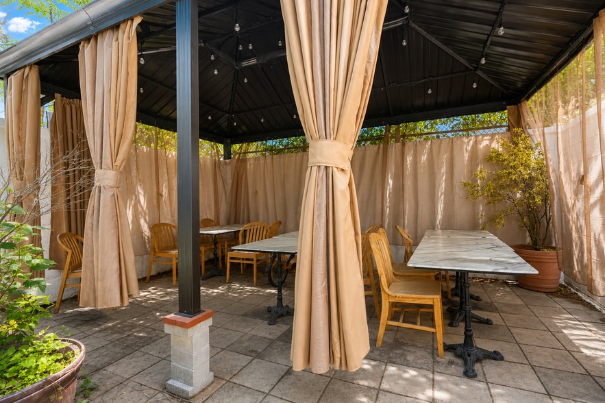 More Photos Of 9218 4th Ave, Brooklyn Flex For Sale