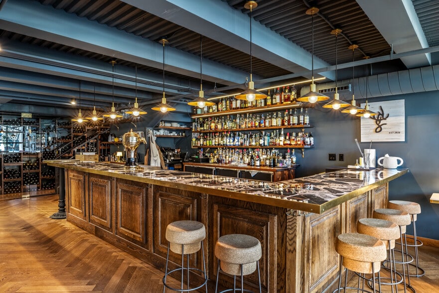 More Photos Of 910 Yampa Street, Steamboat Springs General Retail For Sale