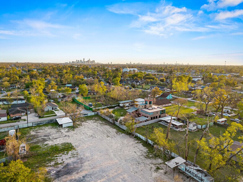 More Photos Of 4015 Luell St, Houston Specialty For Sale