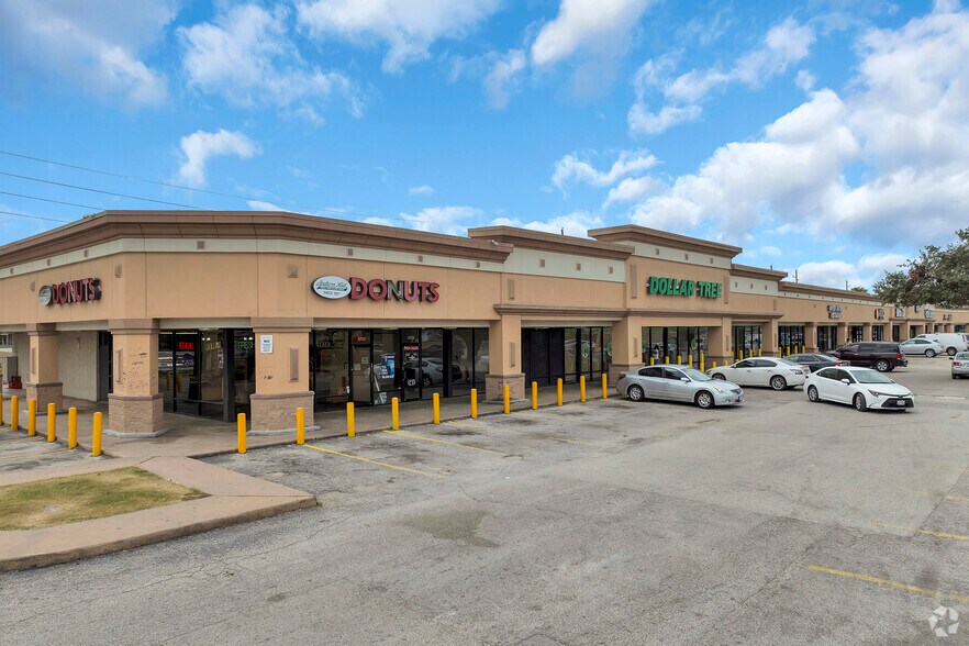 More Photos Of 8705 W Bellfort Ave, Houston Storefront For Lease
