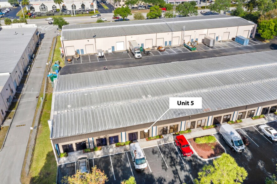 More Photos Of 12165 Metro Pky, Fort Myers Light Manufacturing For Lease