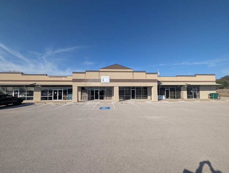 More Photos Of , Gatesville General Retail For Sale