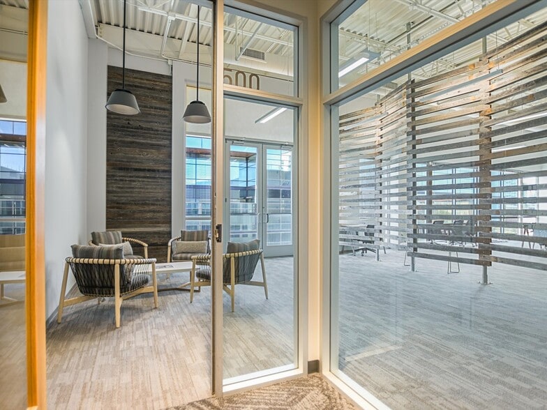 More Photos Of 1705 Guadalupe St, Austin Office For Sale