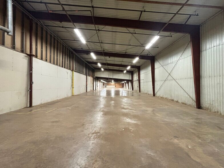 Primary Photo Of 500 S 59th Ave, Duluth Warehouse For Lease