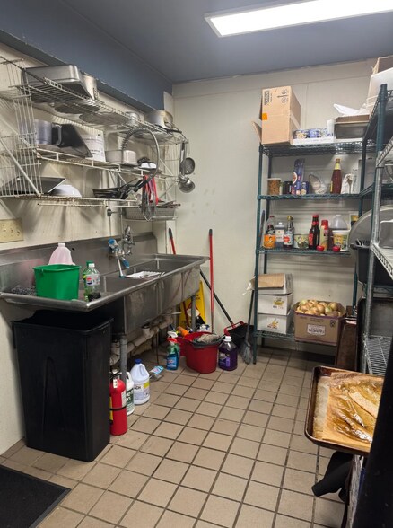 More Photos Of 1785 Western Ave, Albany Restaurant For Sale