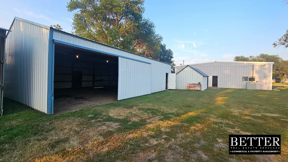 More Photos Of 408 Strickler St, Waco Flex For Sale
