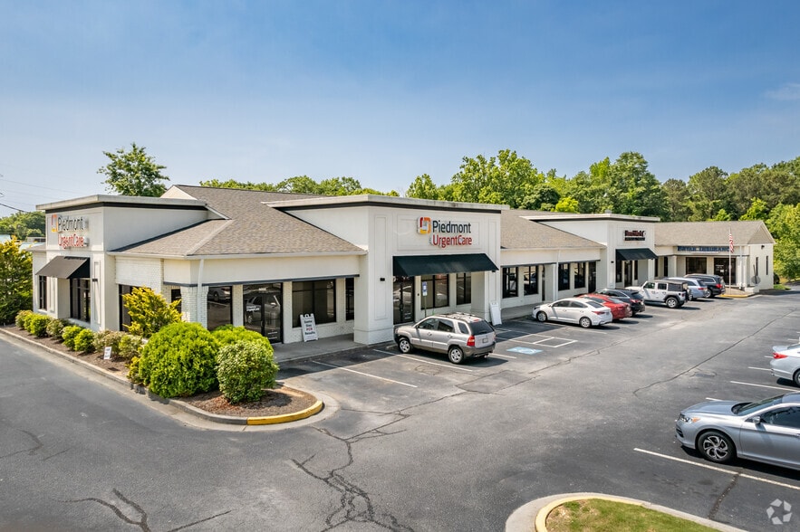 More Photos Of 907-909 S Park St, Carrollton Unknown For Lease