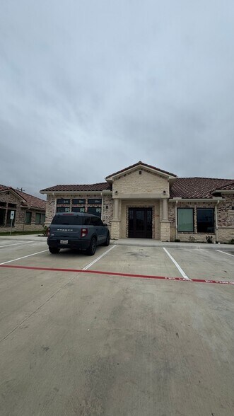 Primary Photo Of 8468 N Riverside Dr, Fort Worth Office For Sale
