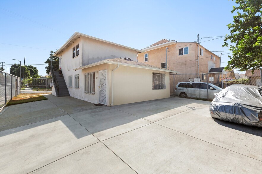 More Photos Of 4421 Wall St, Los Angeles Apartments For Sale