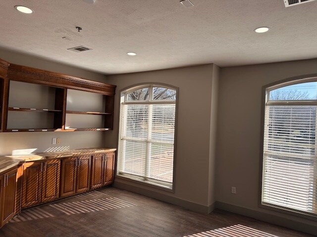 More Photos Of 690 Towne Center Blvd, Ridgeland Office For Sale