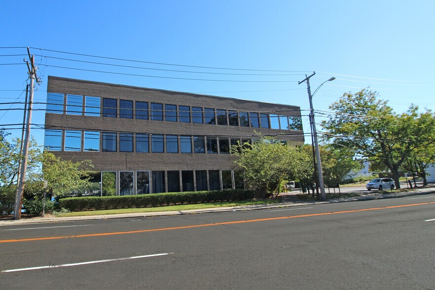 More Photos Of 1 Post Rd, Fairfield Office For Sale