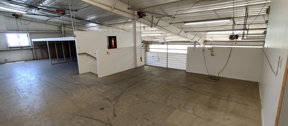 More Photos Of 409 Delozier Dr, Fort Collins Warehouse For Lease