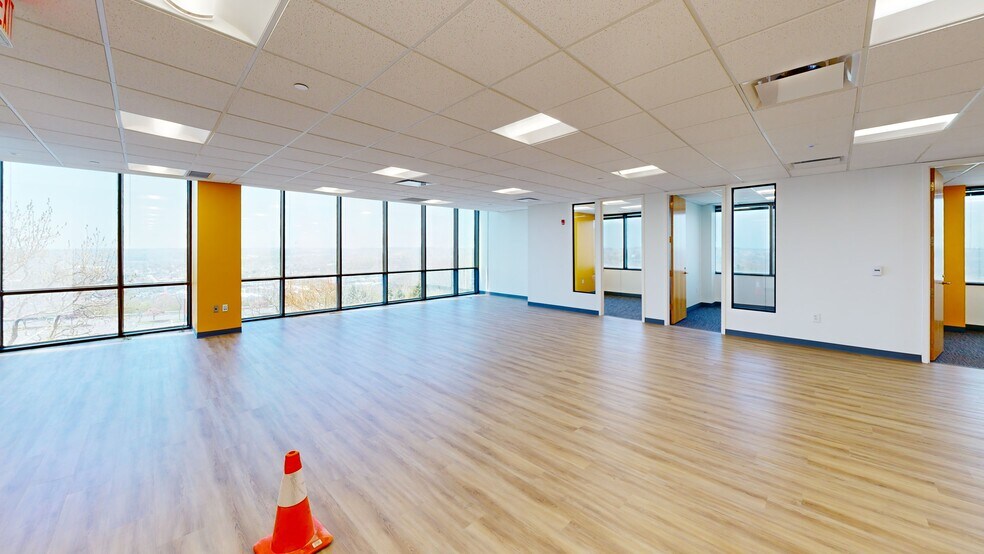 Primary Photo Of 730 Holiday Dr, Pittsburgh Office For Lease