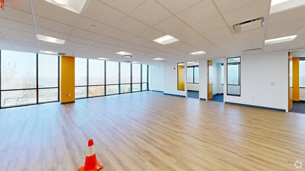 Primary Photo Of 730 Holiday Dr, Pittsburgh Office For Lease