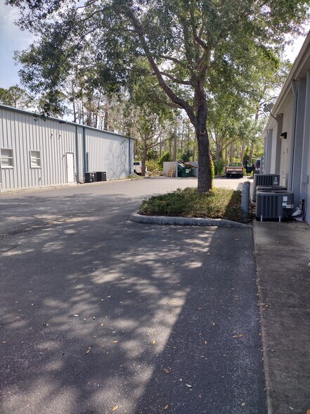 More Photos Of 17218 Toledo Blade Blvd, Port Charlotte Unknown For Lease